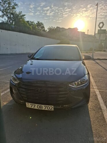 Hyundai Elantra-17