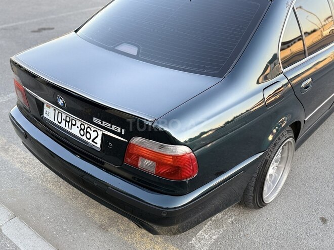 BMW 528-7