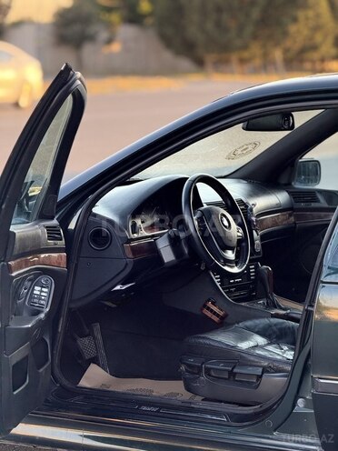 BMW 528-12