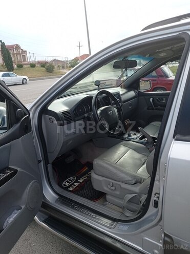 Kia Sorento-13