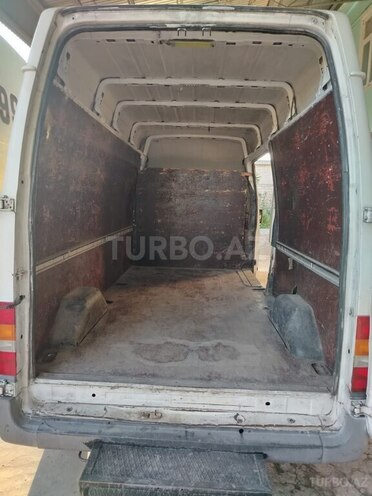 Ford Transit-5