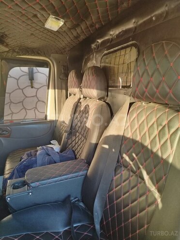 Ford Transit-10