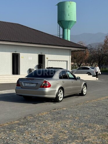 Mercedes E 220-3