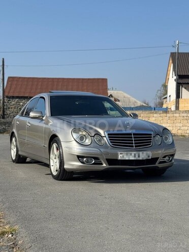 Mercedes E 220-2