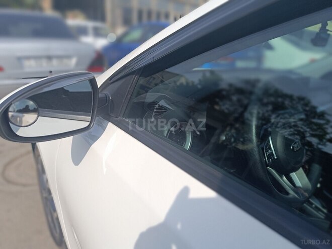 Kia Forte-10