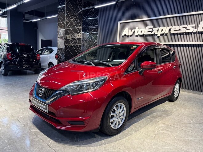 Nissan Note-7