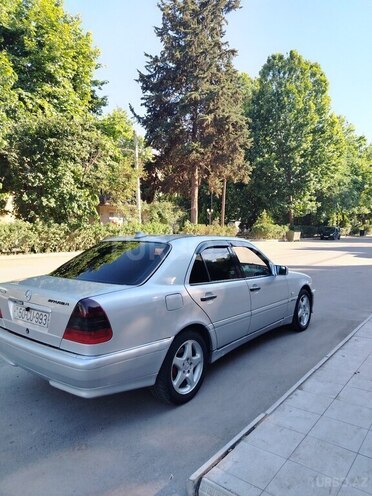 Mercedes C 240-4
