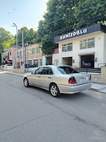 Mercedes C 240-8