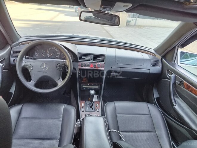 Mercedes C 240-10