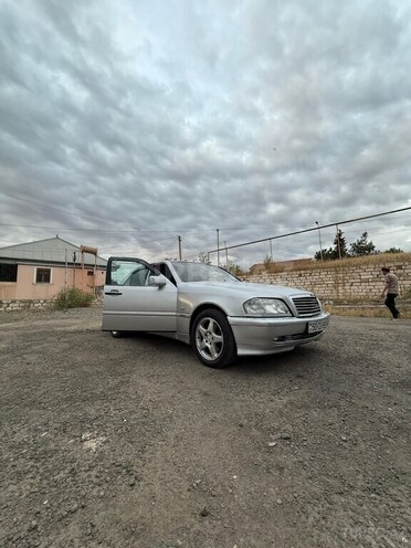 Mercedes C 240-17
