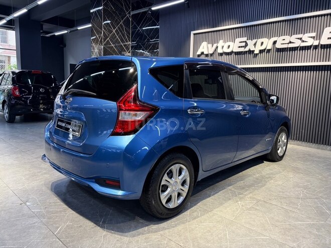 Nissan Note-2