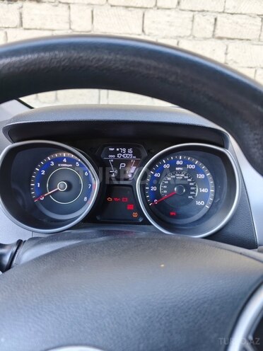 Hyundai Elantra-5