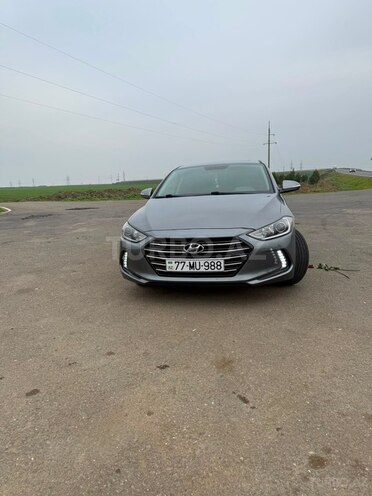 Hyundai Elantra-3