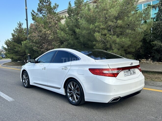 Hyundai Azera-5