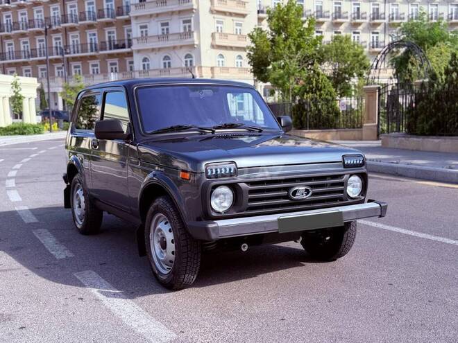 LADA (VAZ) Niva-6