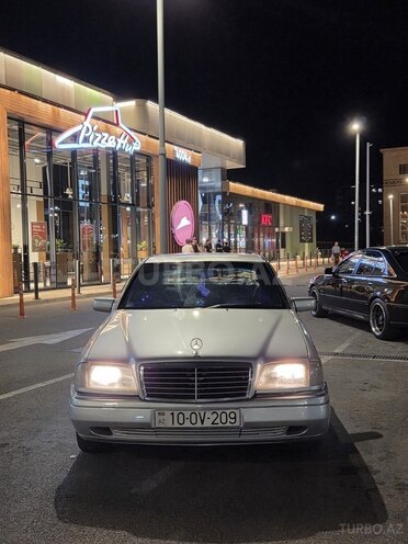 Mercedes C 220-1