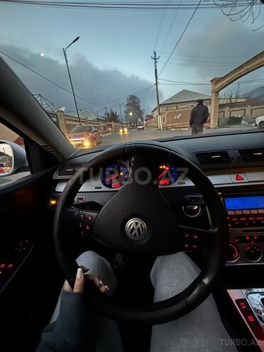 Volkswagen Passat-2
