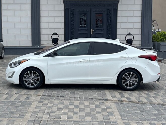 Hyundai Elantra-7