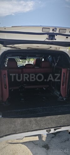 Toyota Land Cruiser-7