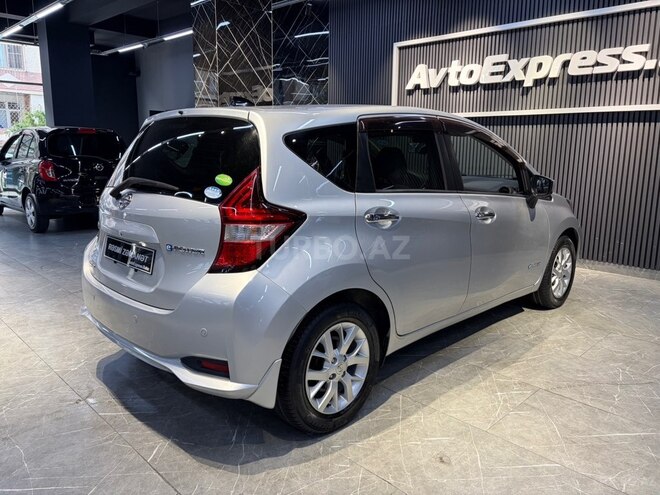 Nissan Note-2