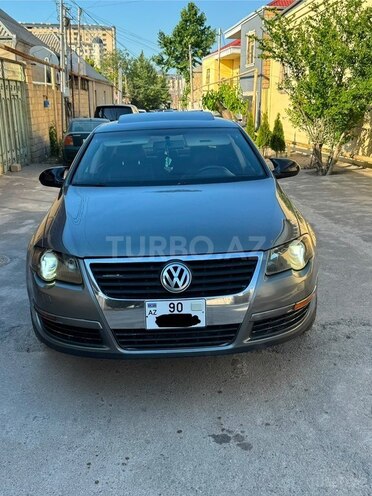 Volkswagen Passat-1
