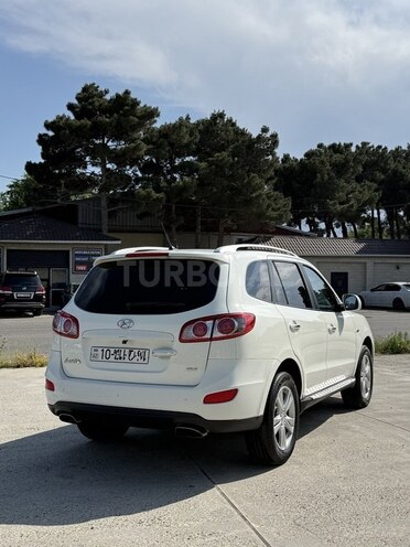 Hyundai Santa Fe-9