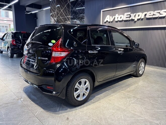 Nissan Note-2