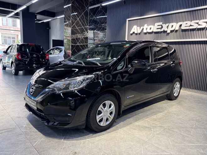 Nissan Note-7