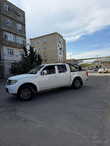 Nissan Navara-4