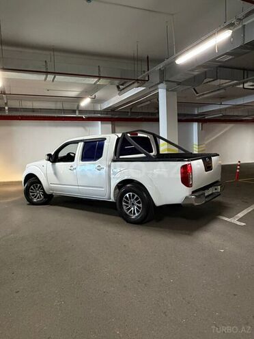 Nissan Navara-15