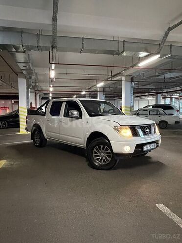 Nissan Navara-13