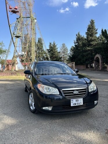 Hyundai Elantra-2