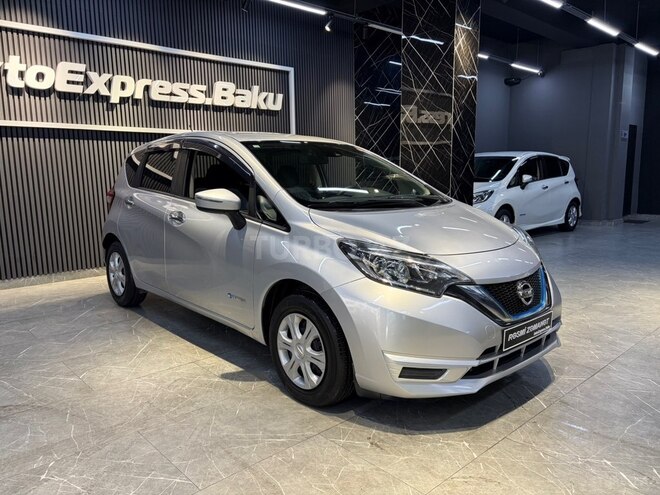 Nissan Note-8