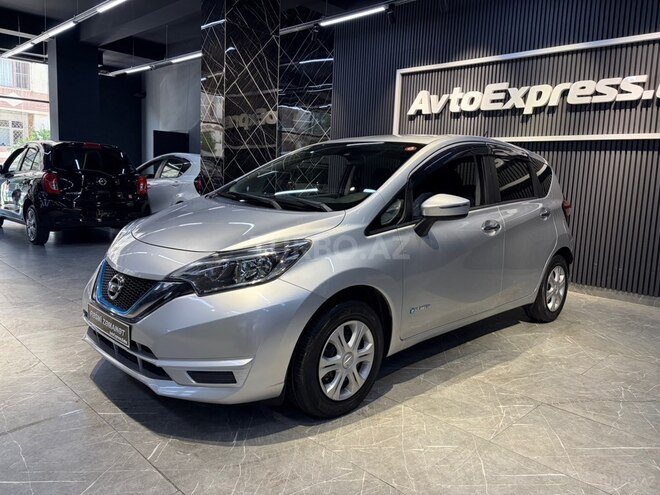Nissan Note-7