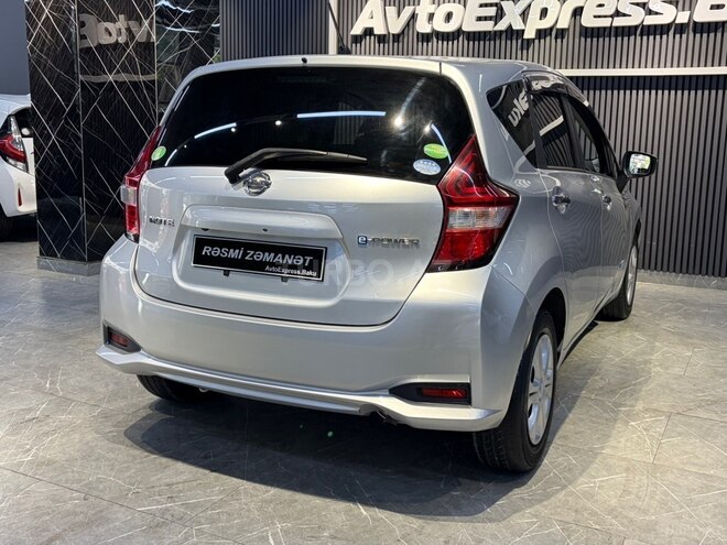 Nissan Note-5