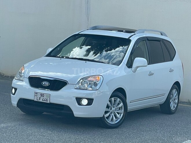 Kia Carens-1