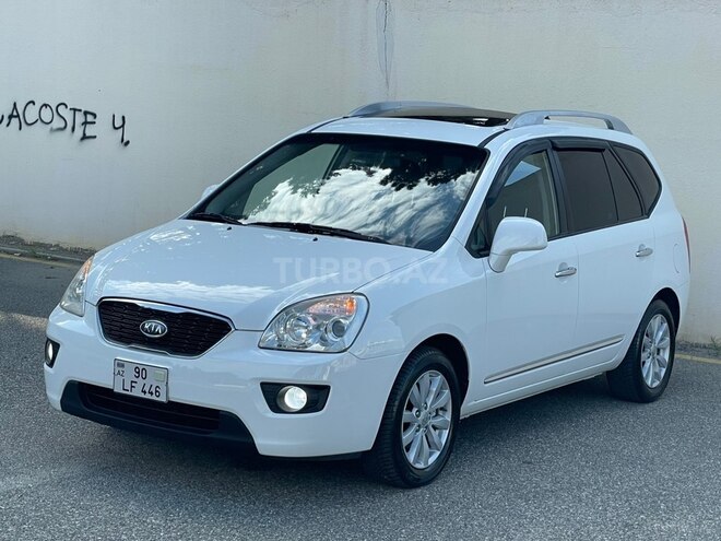 Kia Carens-5