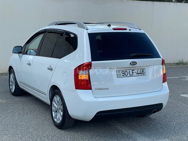 Kia Carens-11
