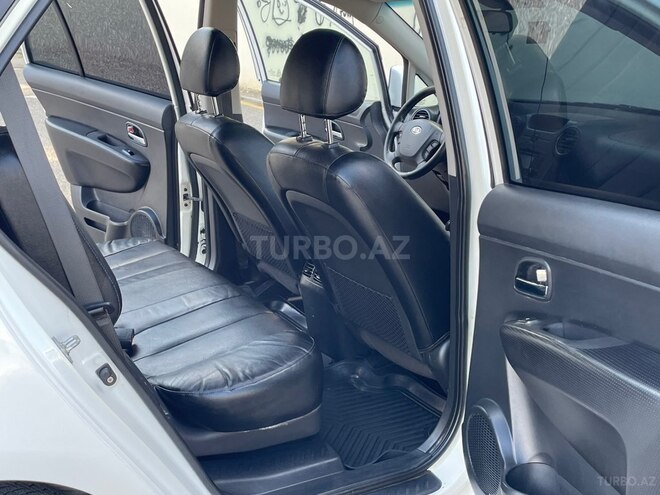 Kia Carens-14