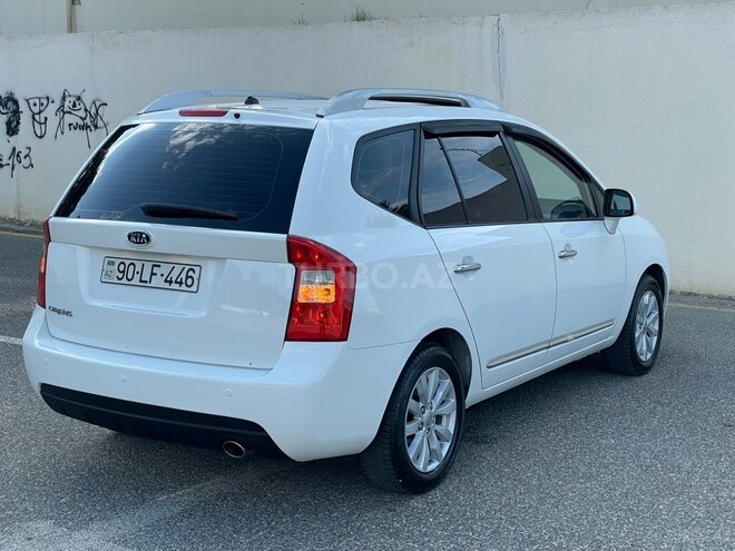 Kia Carens-12
