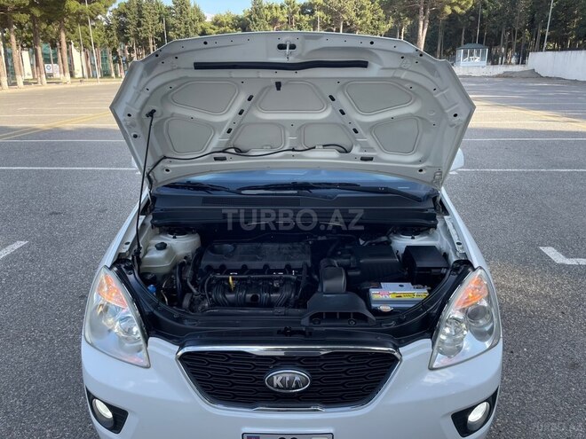 Kia Carens-19