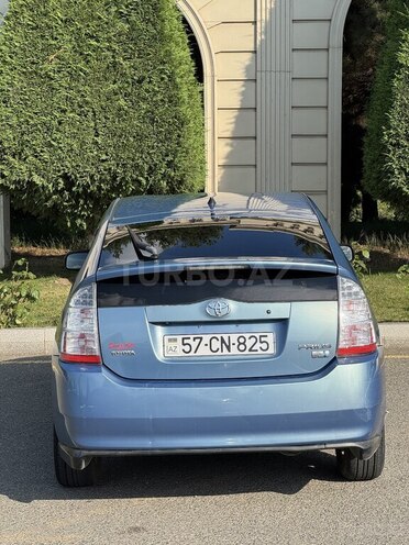 Toyota Prius-3