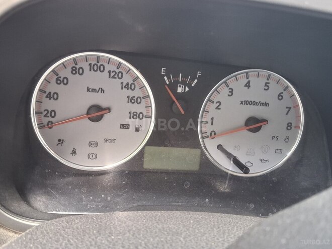 Nissan Note-5