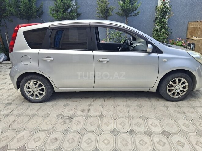 Nissan Note-6