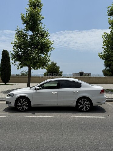 Volkswagen Passat-4