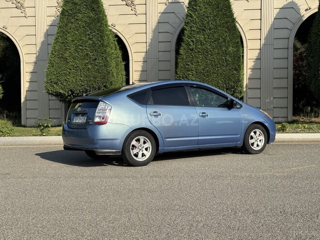 Toyota Prius-5