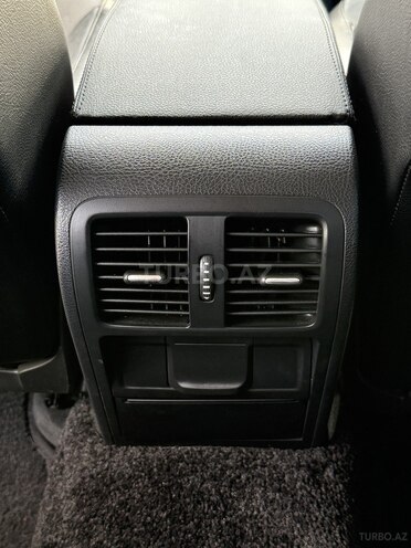 Volkswagen Passat-12