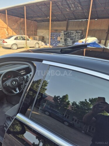 Mercedes E 220 d-9