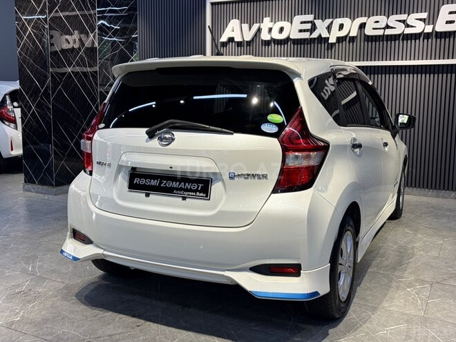 Nissan Note-5