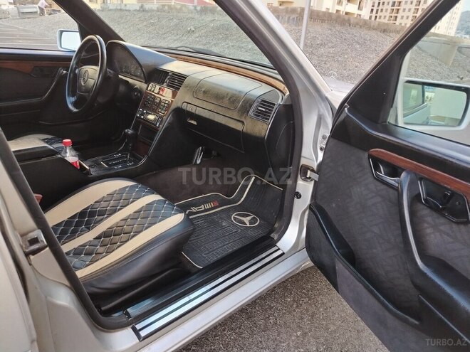 Mercedes C 200-10